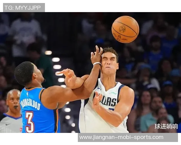 里斯三分球表现惊艳砍下12分助力球队逆转卫冕冠军更衣室庆祝热烈