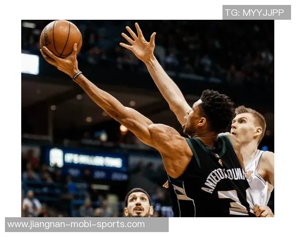 雄鹿队如何才能留住字母哥或许只能再次全力以赴押注未来选秀权